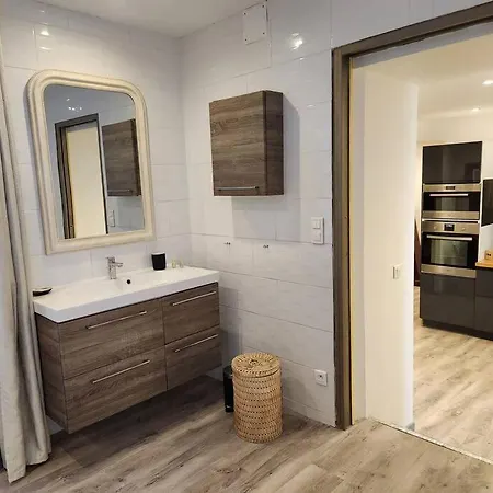 Avec Baignoire - Apartment